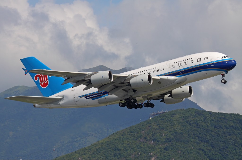 ve may bay china southern airlines