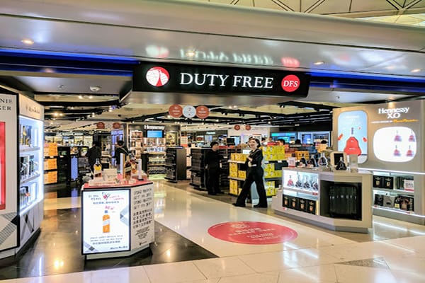 Cửa hàng miễn thuế tại sân bay Hongkong
