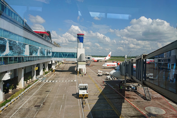 Sân bay quốc tế Soekarno-Hatta (CGK)